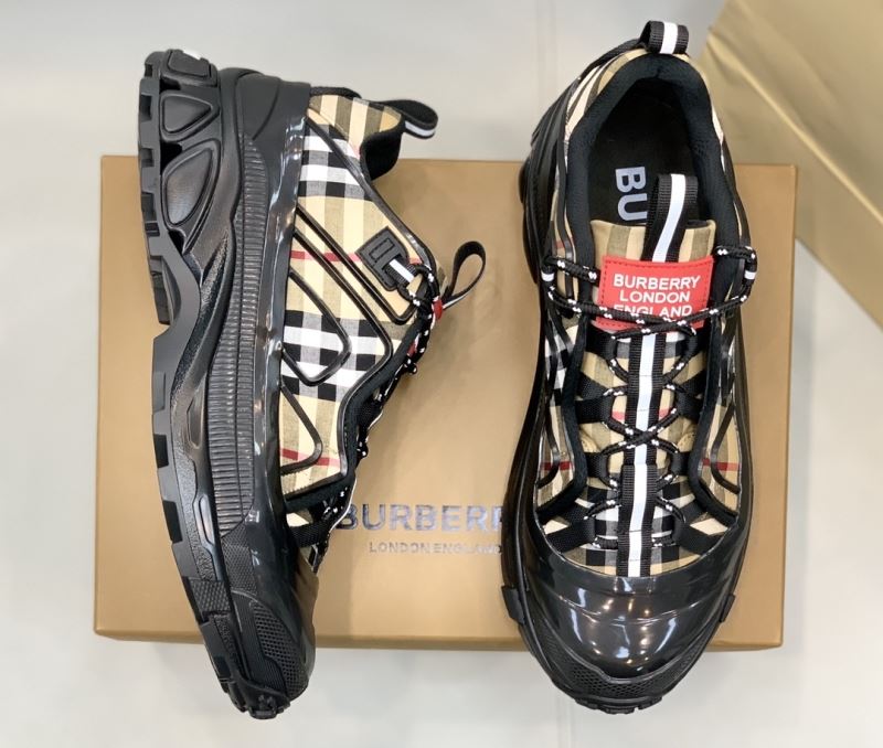 Burberry Low Shoes